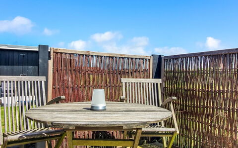Sanni - 225M from the Sea: Hout, Hek, Hardwood, Buitenmeubels, Home Schermen, Plank, Beits, Stoel, Balkon, Dek
