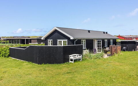 Sanni - 225M from the Sea: Dak, Huis, Huis, Architectuur, Woongebied, Verblijf, Land Lot, Landgoed, Veranda, Gazon