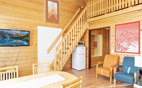 Hirvasaho B 1: Hout, Siding, Verblijf, Huis, Huis, Plank, Garden Gebouwen, Blokhut, Hardwood, Veranda