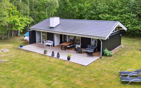 Judyta - 250M to the Fjord: Meubilair, Interieur Ontwerp, Flooring, Hout, Verdieping, Plafond, Houten Vloer, Stoel, Tafel, Verlichting