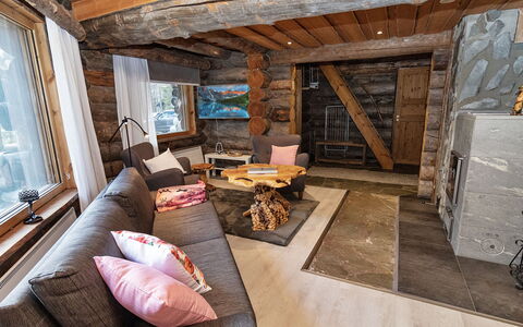 Agenttimajat 2: Hout, Plafond, Interieur Ontwerp, Flooring, Verdieping, Meubilair, Verblijf, Woonkamer, Houten Vloer, Kamer