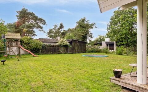 Keijo - 150M from the Sea: Dak, Huis, Deur, Verblijf, Schaduw, Siding, Werf, Landgoed, Backyard