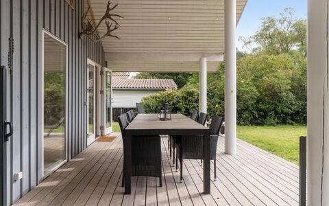 Keijo - 150M from the Sea: Dak, Huis, Deur, Verblijf, Schaduw, Siding, Werf, Landgoed, Backyard