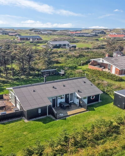 Amelia - 350M from the Sea