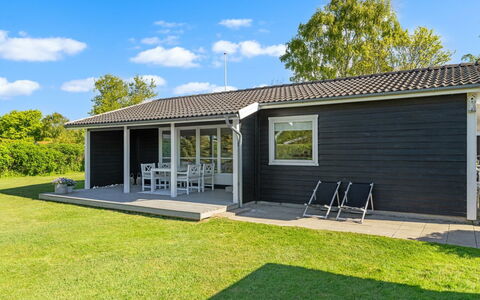Iven - 140M from the Sea: Meubilair, Interieur Ontwerp, Flooring, Hout, Verdieping, Plafond, Houten Vloer, Stoel, Tafel, Verlichting