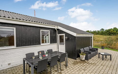 Eloise - 400M from the Sea: Verblijf, Schuur, Hut, Boerderij, Prairie, Keet, Schuur, Blokhut, Garden Gebouwen