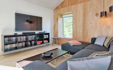 Razmo - 2.5Km from the Sea: Plafond, Flooring, Interieur Ontwerp, Verdieping, Samengesteld Materiaal, Meubilair, Toevlucht, Hotel, Ontwerp, Daylighting