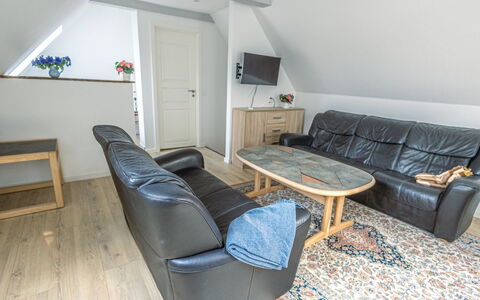 Arnora - 48Km from the Sea: Flooring, Interieur Ontwerp, Meubilair, Hout, Verdieping, Plafond, Bankstel, Kamer, Woonkamer, Houten Vloer