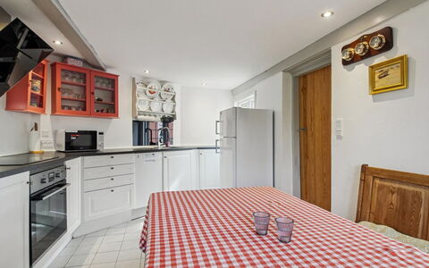 Arnora - 48Km from the Sea: Meubilair, Interieur Ontwerp, Flooring, Hout, Verdieping, Plafond, Houten Vloer, Stoel, Tafel, Verlichting