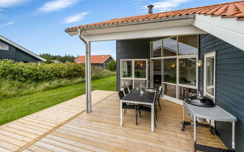 Sylwia - from the Sea: Meubilair, Interieur Ontwerp, Stoel, Flooring, Tafel, Toevlucht, Verdieping, Plafond, Kamer, Eco Hotel