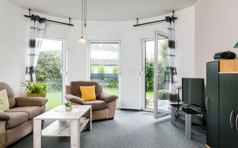 Schneider: Meubilair, Bankstel, Fabriek, Comfort, Interieur Ontwerp, Kamerplant, Verdieping, Woonkamer, Flooring, Gebouw