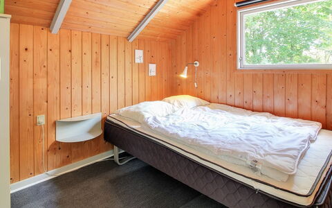 Arnsten: Hout, Slaapkamer, Interieur Ontwerp, Plafond, Verdieping, Bed, Bed Frame, Beits, Kamer, Hardwood