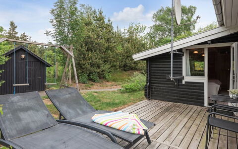Florense - 2.5Km from the Sea: Hout, Meubilair, Veranda, Hardwood, Huis, Dek, Plank, Verblijf, Houten Vloer, Buitenmeubels