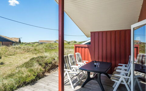 Kirsten - 800M from the Sea: Hout, Deur, Schaduw, Verblijf, Hardwood, Veranda, Beits, Plank, Stoel, Daylighting