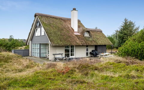 Andrine - 700M from the Sea: Meubilair, Interieur Ontwerp, Flooring, Hout, Verdieping, Plafond, Houten Vloer, Stoel, Tafel, Verlichting