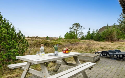 Andrine - 700M from the Sea: Meubilair, Interieur Ontwerp, Flooring, Hout, Verdieping, Plafond, Houten Vloer, Stoel, Tafel, Verlichting