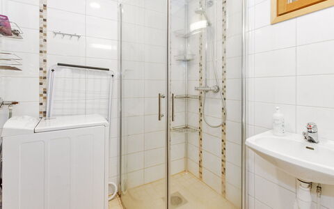 Kulta-Käkönen 10 by Bomba: Bed, Meubilair, Slaapkamer, Interieur Ontwerp, Bedding, Laken, Flooring, Hout, Verdieping, Kamer