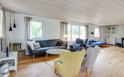 Aleko - 2.5Km from the Sea: Gras, Grasland, Landschap, Ecoregio, Plain, Plantengemeenschap, Land Lot, Buitenmeubels, Prairie, Shrubland