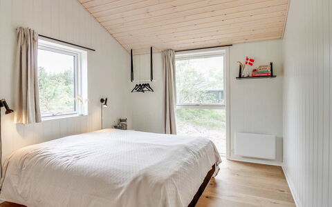 Aleko - 2.5Km from the Sea: Gras, Grasland, Landschap, Ecoregio, Plain, Plantengemeenschap, Land Lot, Buitenmeubels, Prairie, Shrubland