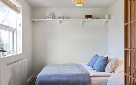 Thorgny - 900M from the Sea: Plafond, Flooring, Interieur Ontwerp, Verdieping, Samengesteld Materiaal, Meubilair, Toevlucht, Hotel, Ontwerp, Daylighting