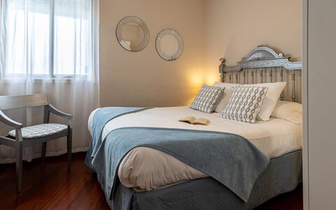 Villa Sun Cay: Meubilair, Bed, Bedding, Interieur Ontwerp, Slaapkamer, Laken, Verdieping, Linens, Kamer, Flooring