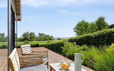 Nora - 100M from the Sea: Meubilair, Interieur Ontwerp, Flooring, Hout, Verdieping, Plafond, Houten Vloer, Stoel, Tafel, Verlichting
