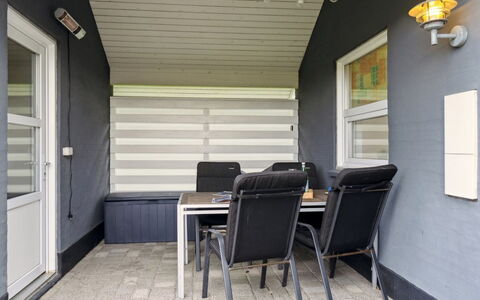 Thrugels - 600M from the Sea: Plafond, Flooring, Interieur Ontwerp, Verdieping, Samengesteld Materiaal, Meubilair, Toevlucht, Hotel, Ontwerp, Daylighting
