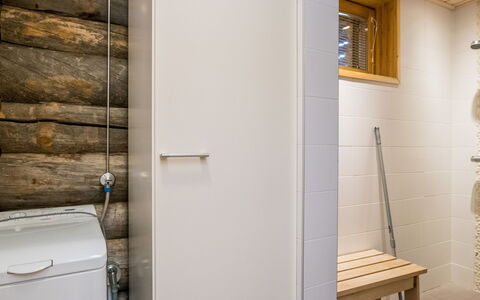 Nilikuru A1: Flooring, Muur, Hout, Verdieping, Interieur Ontwerp, Loodgieterswerkinrichting, Badkamer, Loodgieter, Kamer, Toilet