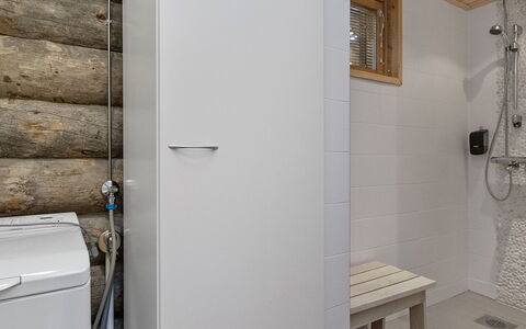 Nilikuru C 6: Flooring, Muur, Verdieping, Hout, Loodgieterswerkinrichting, Interieur Ontwerp, Badkamer, Loodgieter, Kamer, Toilet