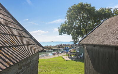 Kirsi - 200M from the Sea