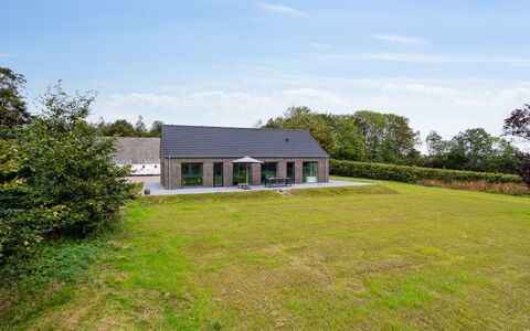 Landuin - 30Km from the Sea: Gras, Grasland, Landschap, Ecoregio, Plain, Plantengemeenschap, Land Lot, Buitenmeubels, Prairie, Shrubland