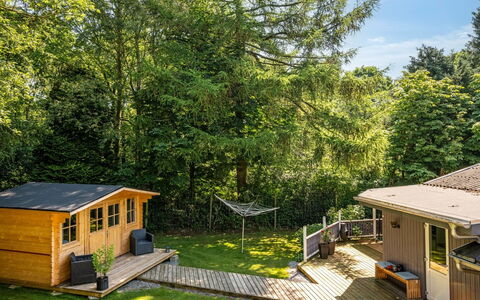 Meo - 30Km from the Sea: Dak, Huis, Huis, Verblijf, Deur, Siding, Dek, Veranda, Plank, Hardwood