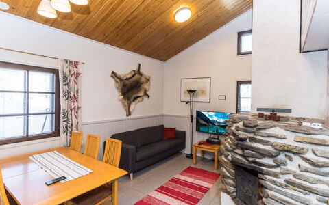 Saarihely a 5: Hout, Verblijf, Blokhut, Woud, Schuur, Garden Gebouwen, Lariks, Bos, Beits