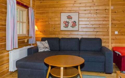 Sotka 7 by Bomba: Hout, Flooring, Verdieping, Interieur Ontwerp, Beits, Plafond, Verblijf, Hardwood, Blokhut, Houten Vloer