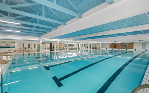 Alvy - 100M to the Fjord: Plafond, Flooring, Interieur Ontwerp, Verdieping, Samengesteld Materiaal, Meubilair, Toevlucht, Hotel, Ontwerp, Daylighting