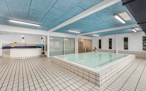 Alvy - 100M to the Fjord: Plafond, Flooring, Interieur Ontwerp, Verdieping, Samengesteld Materiaal, Meubilair, Toevlucht, Hotel, Ontwerp, Daylighting