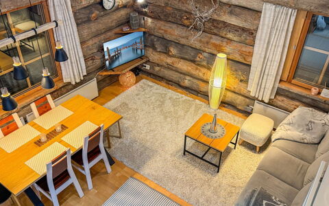 Rukanlumous 3: Meubilair, Flooring, Interieur Ontwerp, Hout, Verdieping, Plafond, Tafel, Stoel, Houten Vloer, Woonkamer