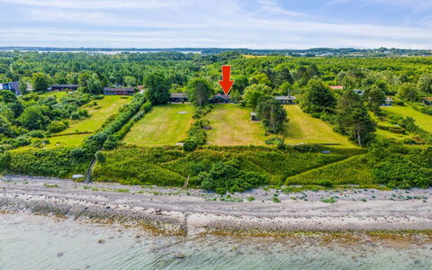Eyer - 20M from the Sea: Zwembad, Buitenmeubels, Meubilair, Toevlucht, Flagstone, Eco Hotel, Schaduw, Stoel, Vrije Tijd, Landgoed