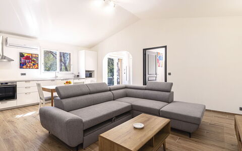 Villa Romana: Meubilair, Hout, Interieur Ontwerp, Flooring, Verdieping, Bankstel, Huis, Woonkamer, Kamer, Appartement