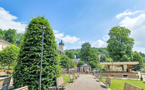 Janské Lázně 200: Boom, Openbare Ruimte, Tuin, Park, Vrije Tijd, Landscaping, Gazon, Koepel, Gang, Koepel