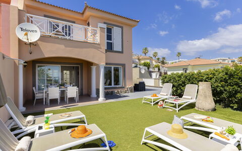 Santa Ana 2: Appartement, Landgoed, Balkon, Herenhuis, Villa, Toevlucht, Hacienda, Kamerplant, Hotel