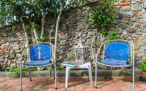La Casa del Fale di Collodi: Meubilair, Eigendom, Cabinetry, Fotolijst, Venster, Gebouw, Comfort, Azure, Lade, Hout