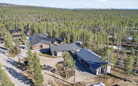 Saariselän Waskooli a: Hout, Verblijf, Blokhut, Woud, Schuur, Garden Gebouwen, Lariks, Bos, Beits