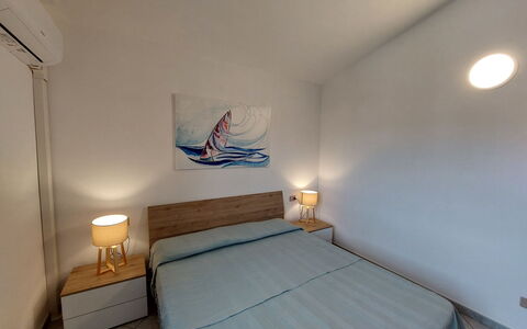 Luzi: Meubilair, Gebouw, Comfort, Hout, Textiel, Schaduw, Interieur Ontwerp, Bed Frame, Huis, Verdieping