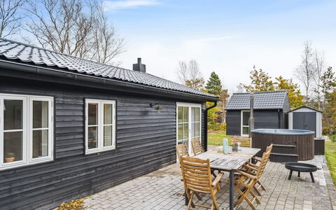 Elizabeta - 175M from the Sea: Thatching, Verblijf, Huis, Dak, Huis, Boerderij, Hut, Landgoed, Dorp