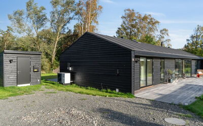 Tessa - 1.6Km from the Sea