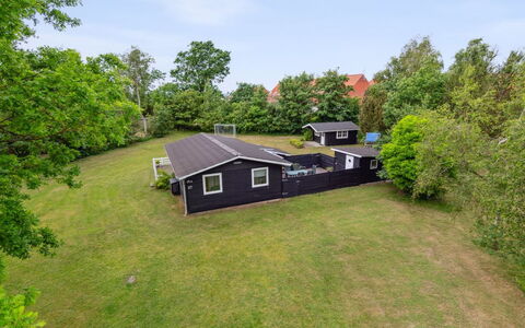 Ristana - 200M from the Sea: Dak, Huis, Deur, Verblijf, Schaduw, Siding, Werf, Landgoed, Backyard