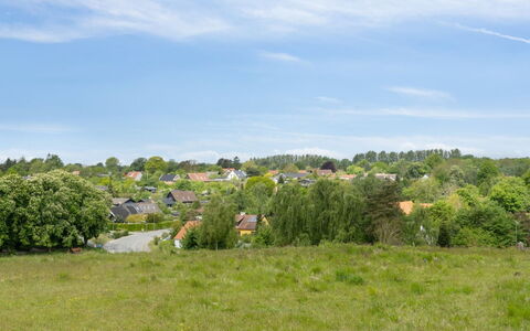 Rami - 2Km from the Sea: Hout, Dak, Architectuur, Huis, Huis, Verblijf, Siding, Hardwood, Helling, Landgoed