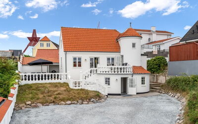 Edmond - 150M from the Sea