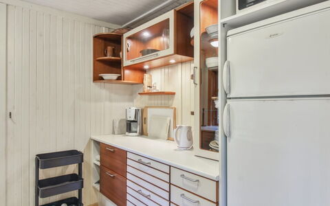 Muriel - 1.1Km from the Sea: Major Appliance, Hout, Interieur Ontwerp, Keuken, Toestel Van De Keuken, Flooring, Countertop, Cabinetry, Verdieping, Kamer
